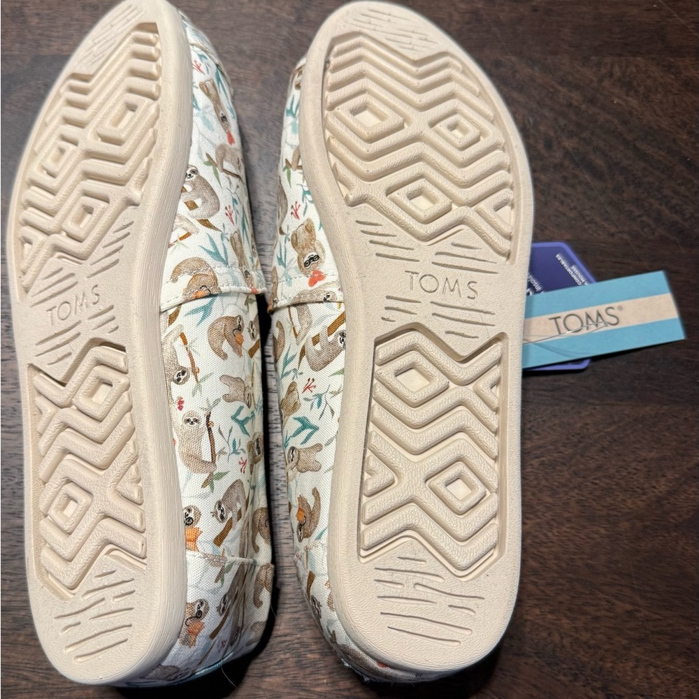 TOMS Women's Sloth Print Canvas Flats - Cream - Picture 4 of 5